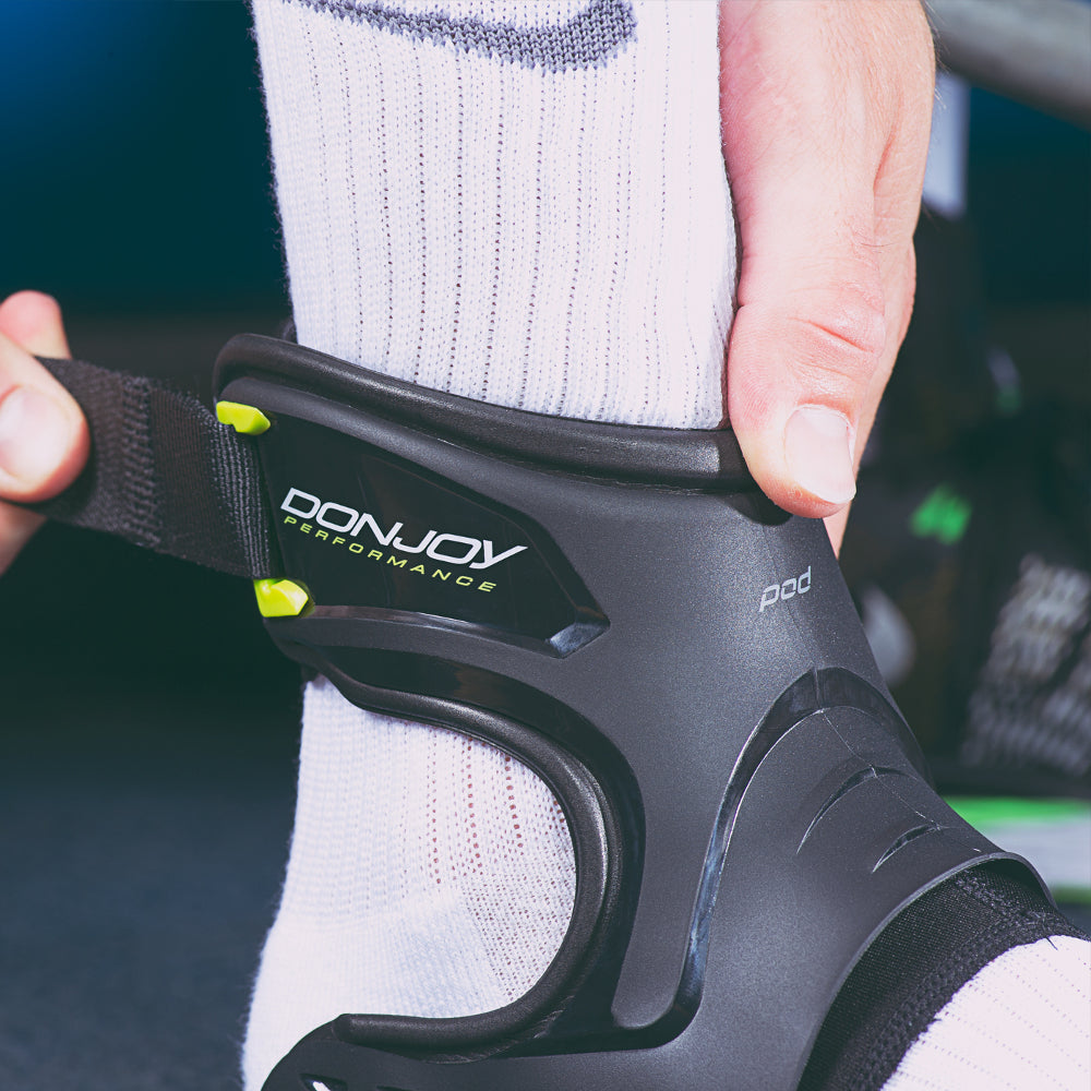 DonJoy Performance Pod Ankle Brace (Right/Small/Black)