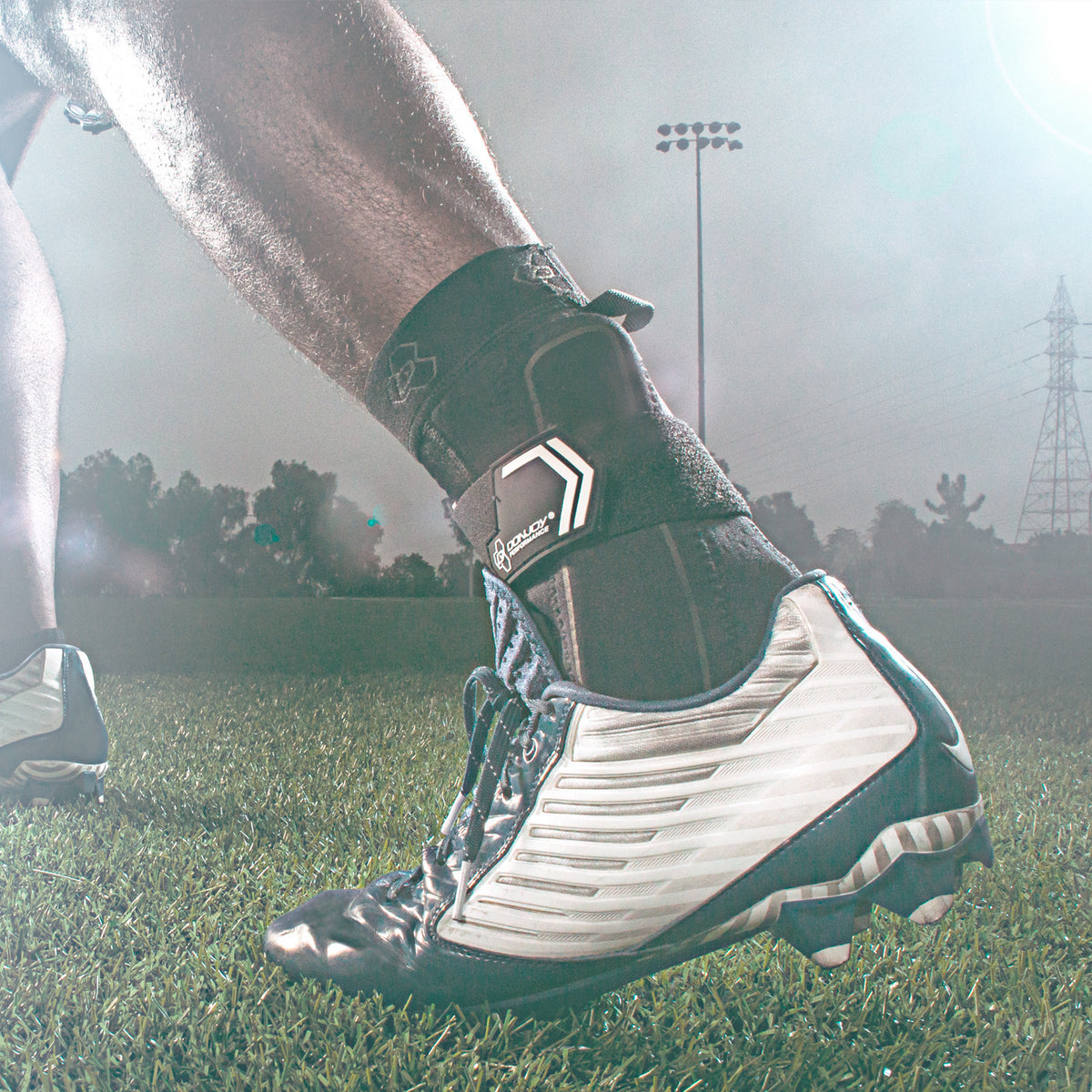 DonJoy Performance Bionic Ankle Brace (Black/Medium/Left)