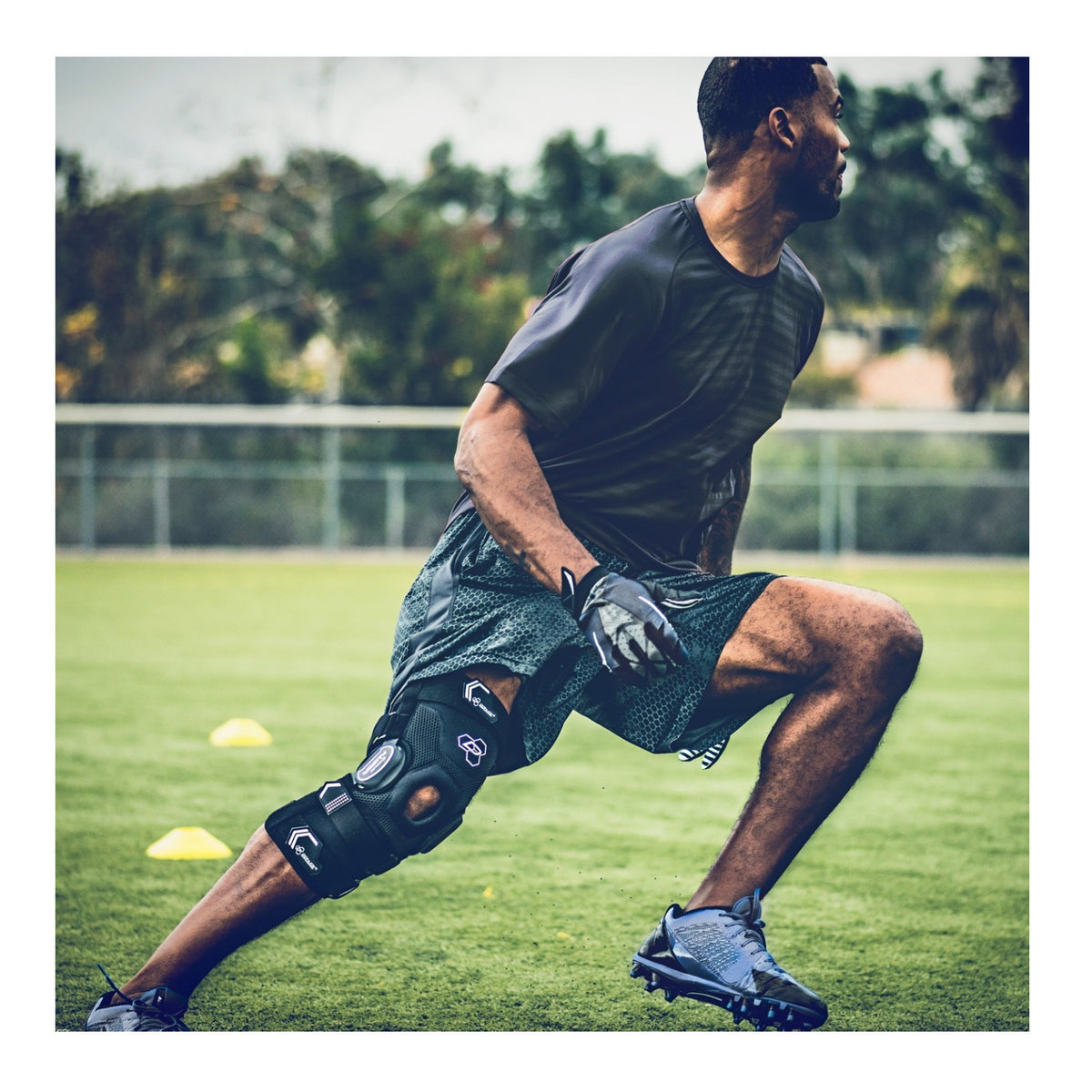 DonJoy Performance Bionic Fullstop Knee Brace (Black/Small)
