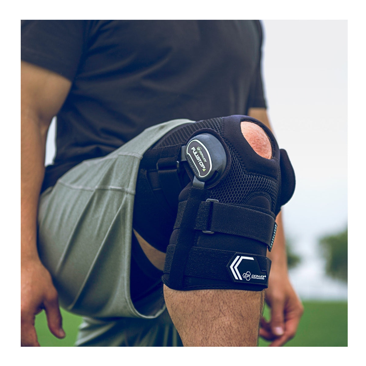 DonJoy Performance Bionic Fullstop Knee Brace (Black/Small)