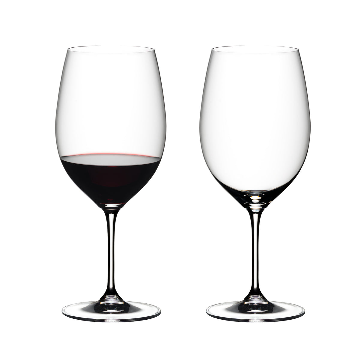 Riedel VINUM Bordeaux Glasse Bundle with Wine Pourer with Stopper (4-Pack)