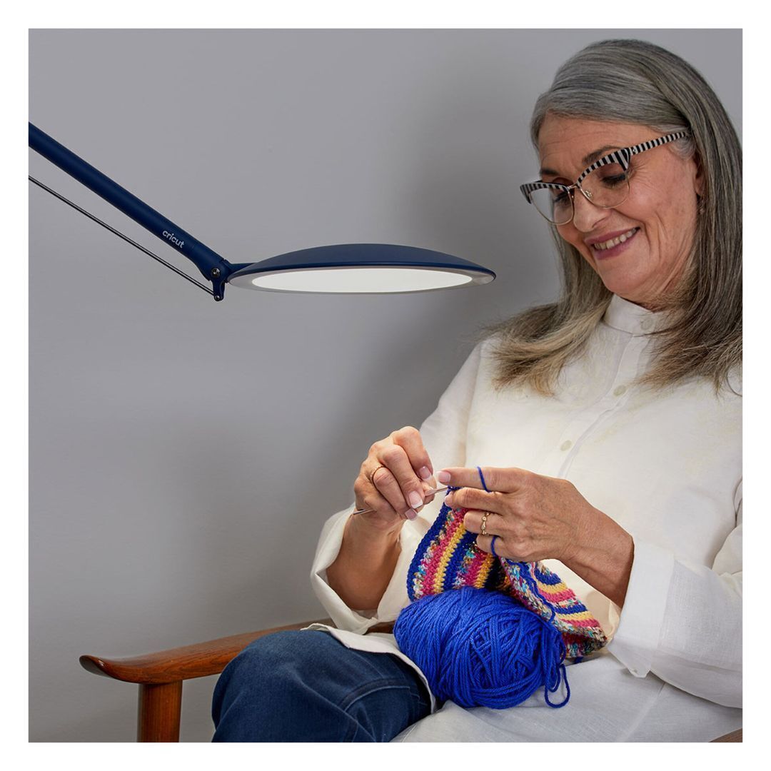 Cricut Bright 360, Ultimate LED Floor Lamp - Indigo