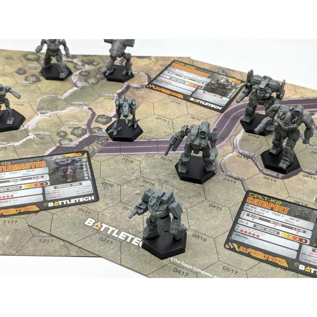 Catalyst Game Labs BattleTech A Game of Armored Combat 40th Anniversary Game with Craft Kit Bundle