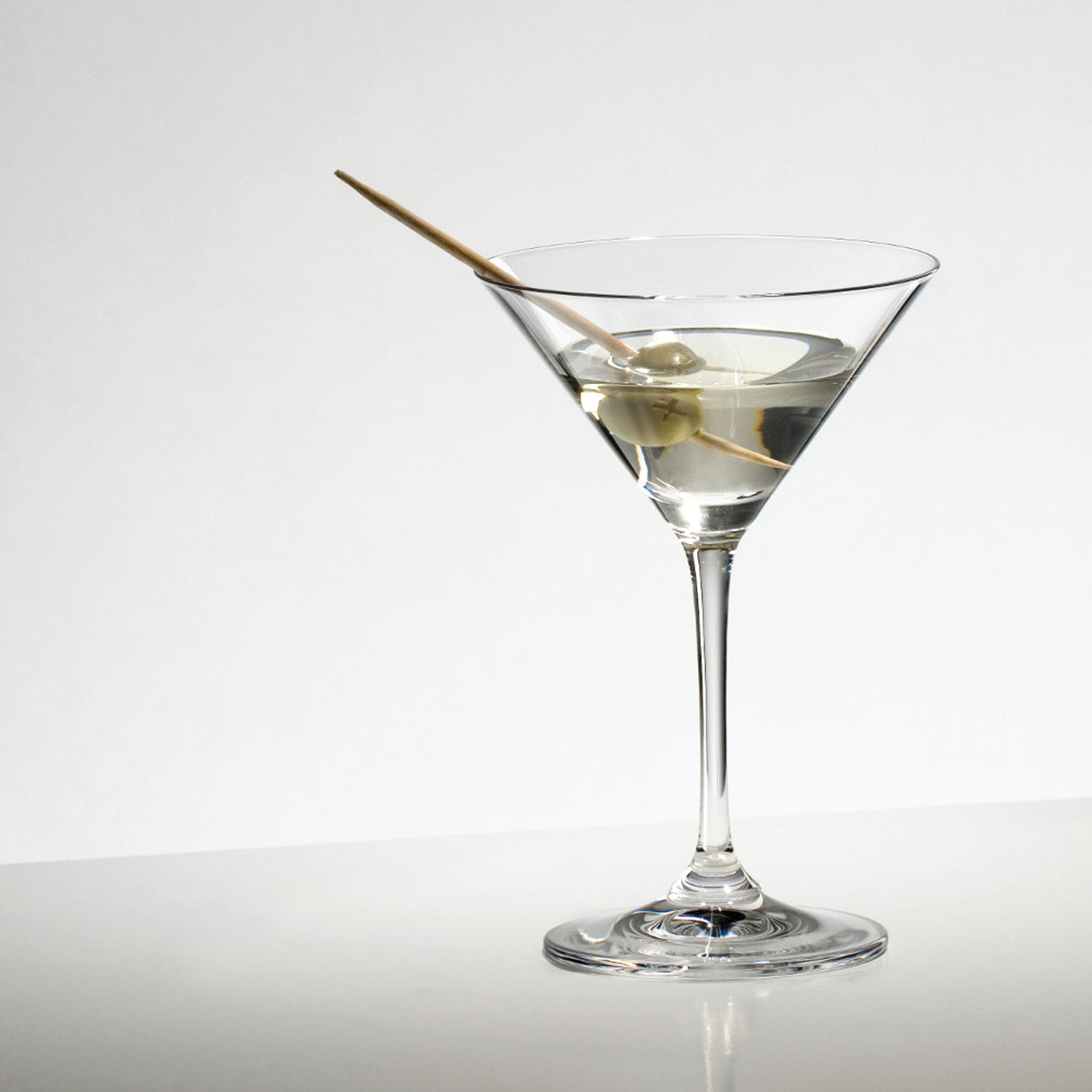 Riedel Vinum Martini Glass (6-Pack) with Microfiber Polishing Cloth