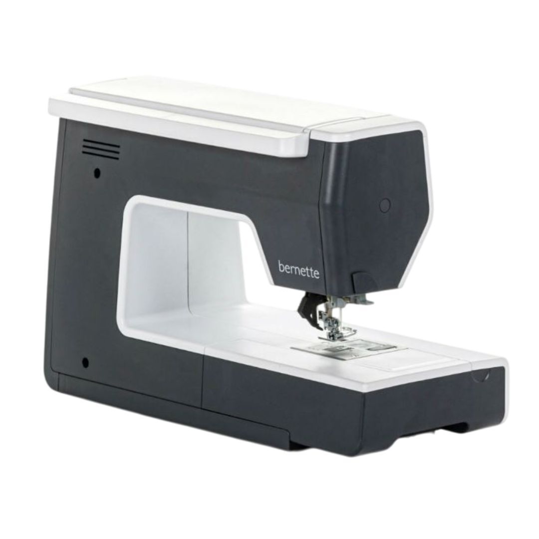 BERNETTE B77 SEWING MACHINE