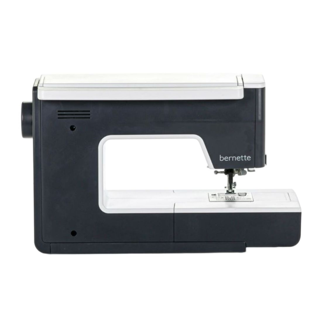 BERNETTE B77 SEWING MACHINE
