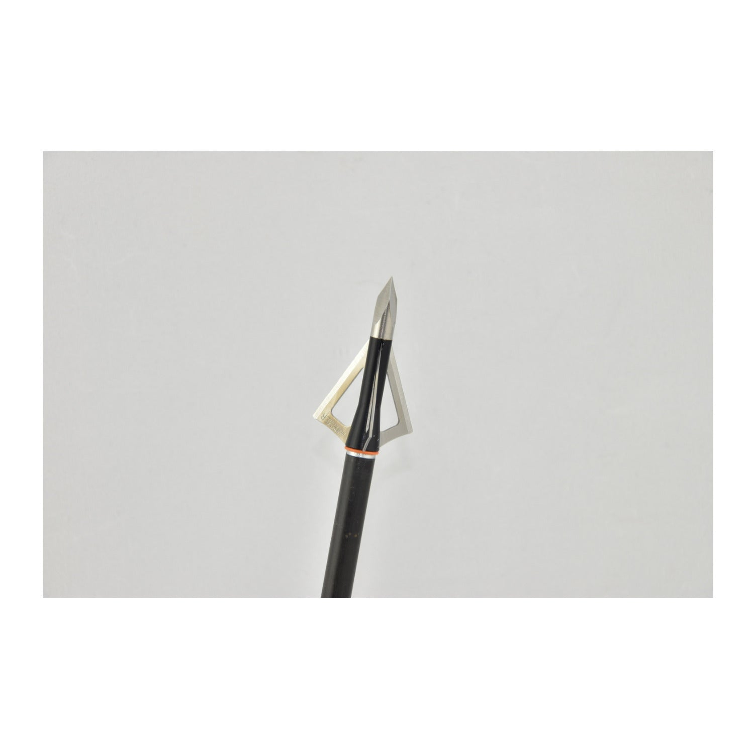 Wasp Hammer 125 Grain Broadhead Arrow with SST Smart Tip and Durable Design