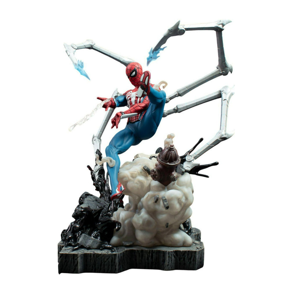 Diamond Select Toys 12 Inch Spider Man Deluxe Diorama PVC Statue