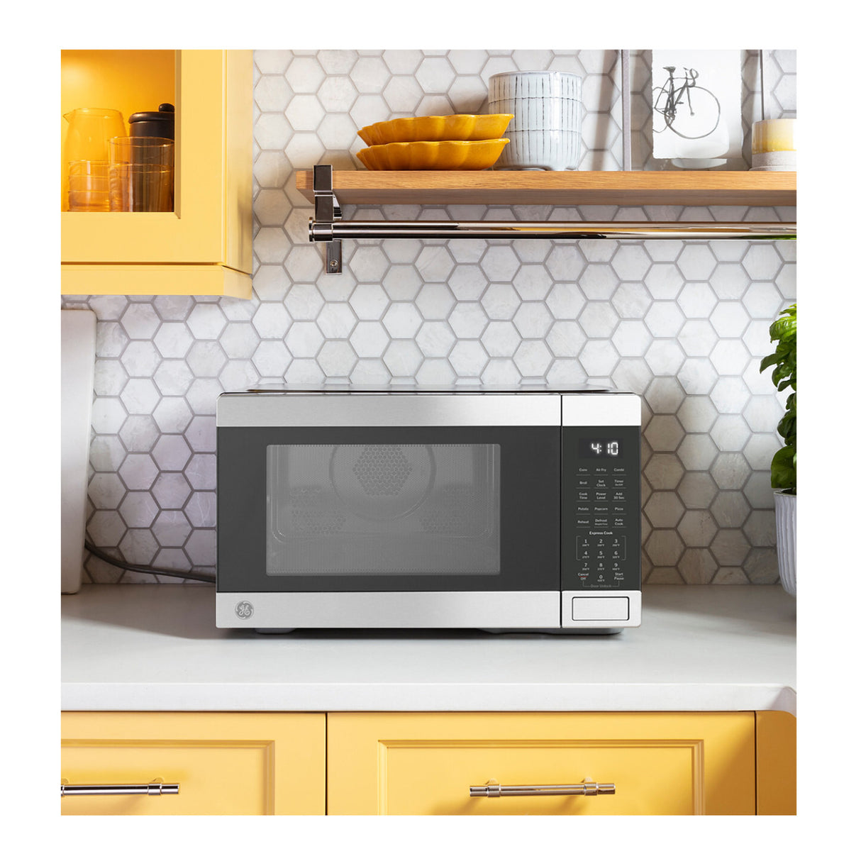 GE GCST10A1WSS 4-in-1 Microwave Oven - Air Fryer, Broiler and Convection Mode