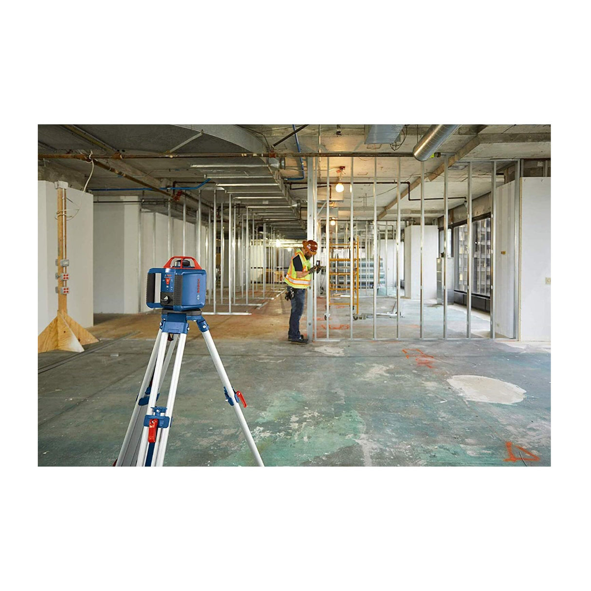 Bosch Revolve900 Self-Leveling Horizontal/Vertical Rotary Laser Kit