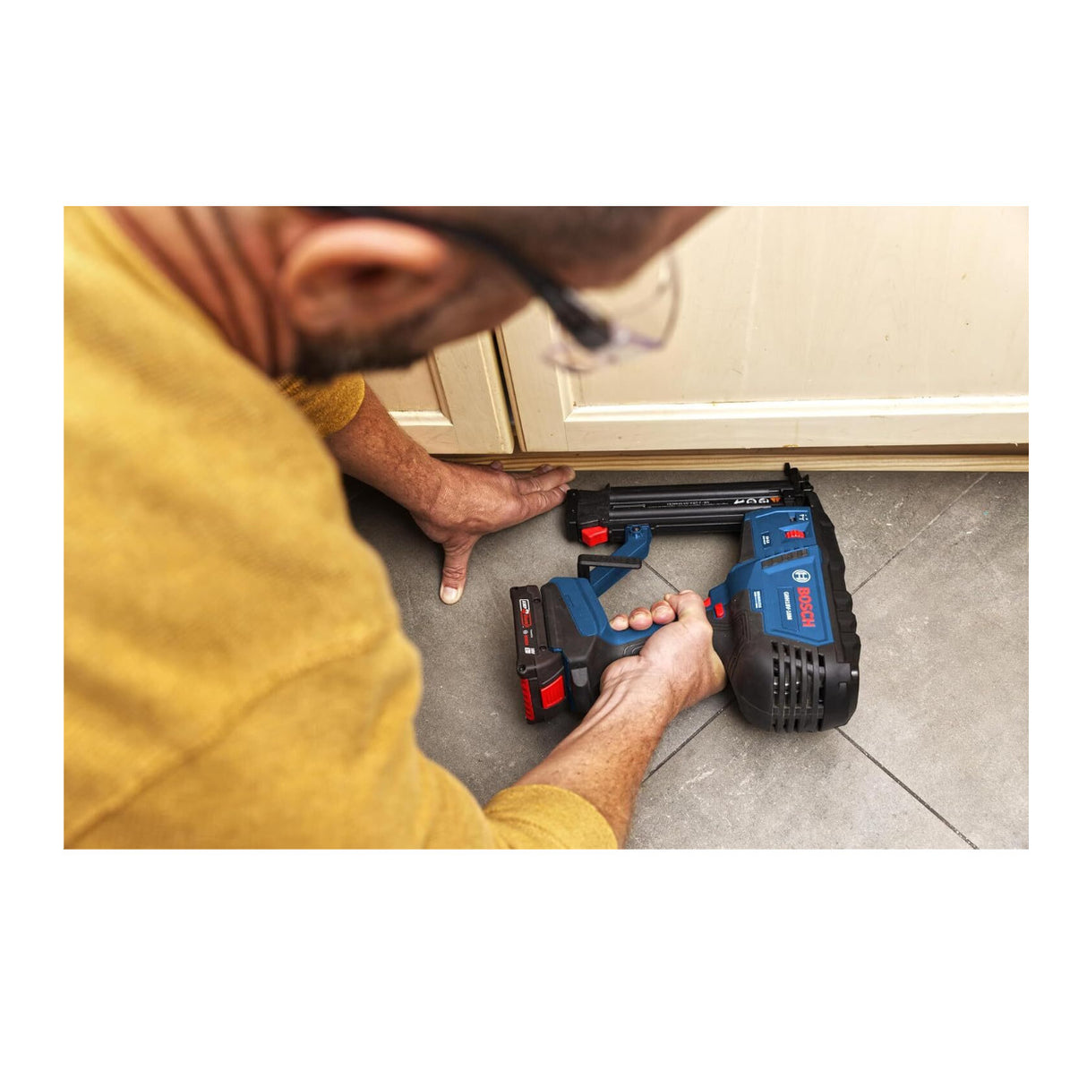 BOSCH GNH18V-18MB12 18V Brushless 18-Gauge Brad Nailer Kit with 2Ah Battery