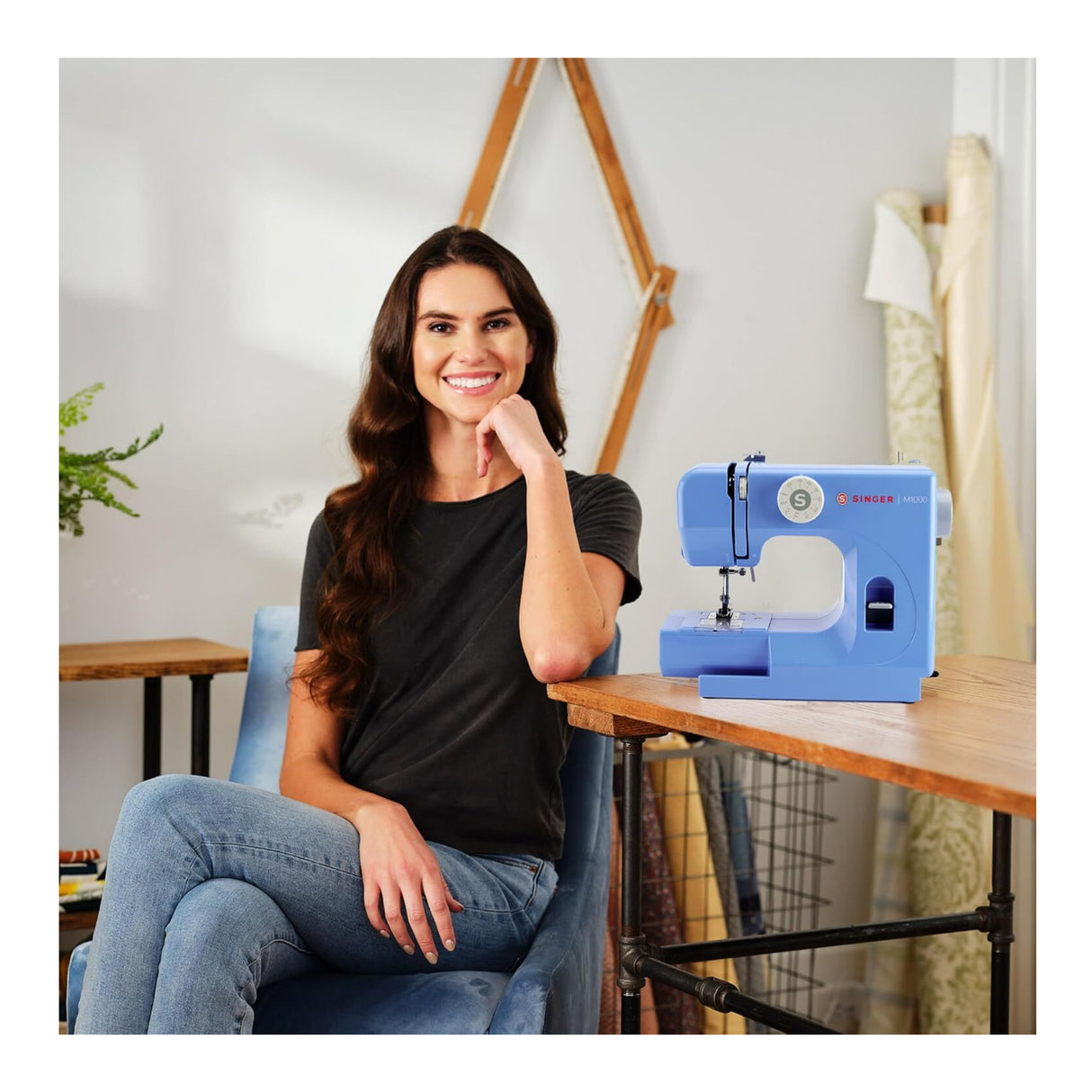 SINGER M1000 Portable Mending Machine with 32 Stitch Applications (Blue)