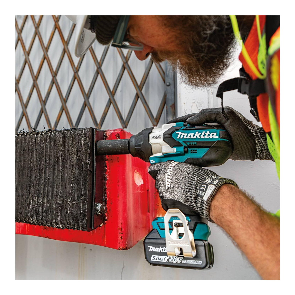 Makita XWT19T 18V LXT Lithium-Ion Brushless Cordless Drive Impact Wrench Kit