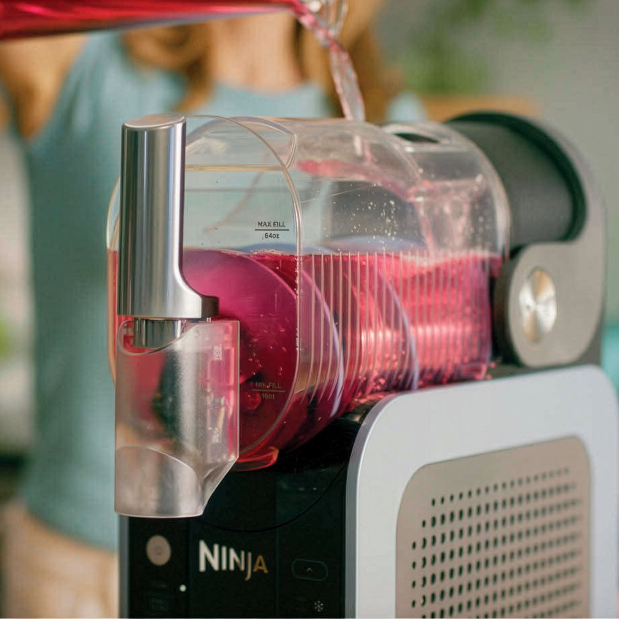 Ninja SLUSHi Professional Frozen Drink and Slushie Maker (Artic Blue/Gray)