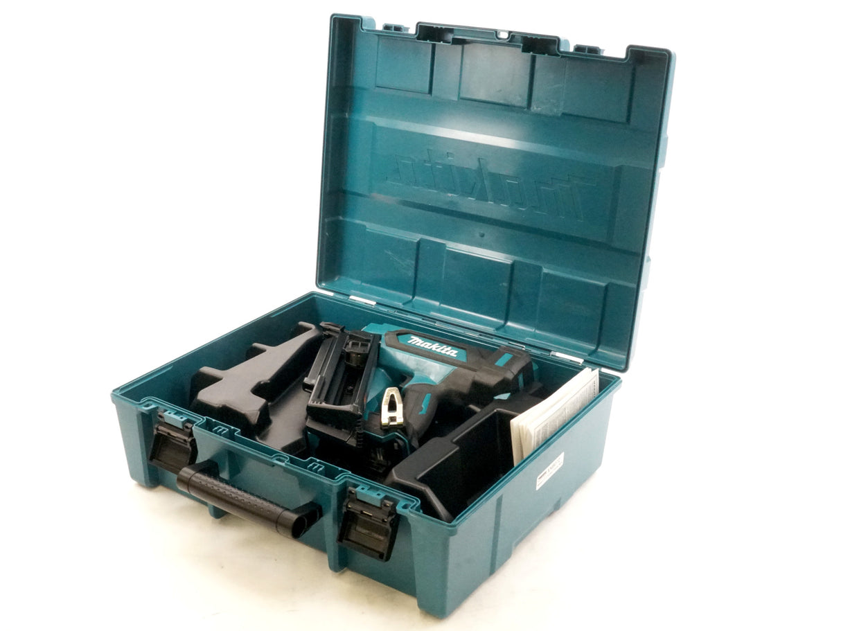 Makita 18V LXT Li-Ion 30 Degree 3-1/2 Inch Cordless Framing Nailer (Tool Only) (Used)