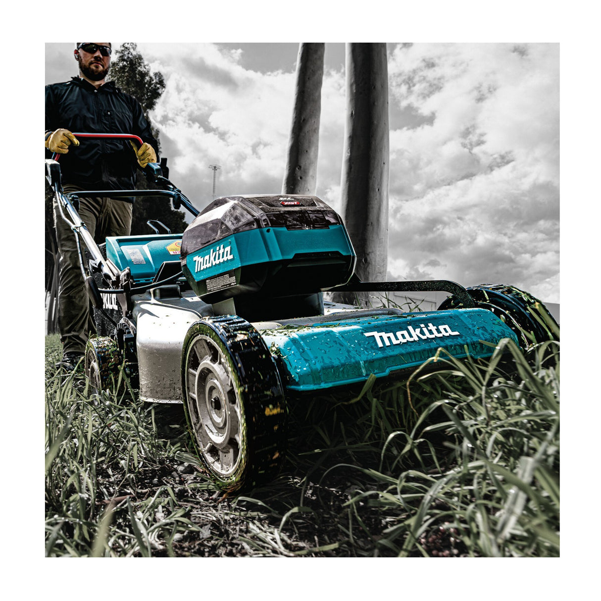Makita 40V MAX XGT Brushless 21-Inch Self-Propelled Commercial Lawn Mower Kit