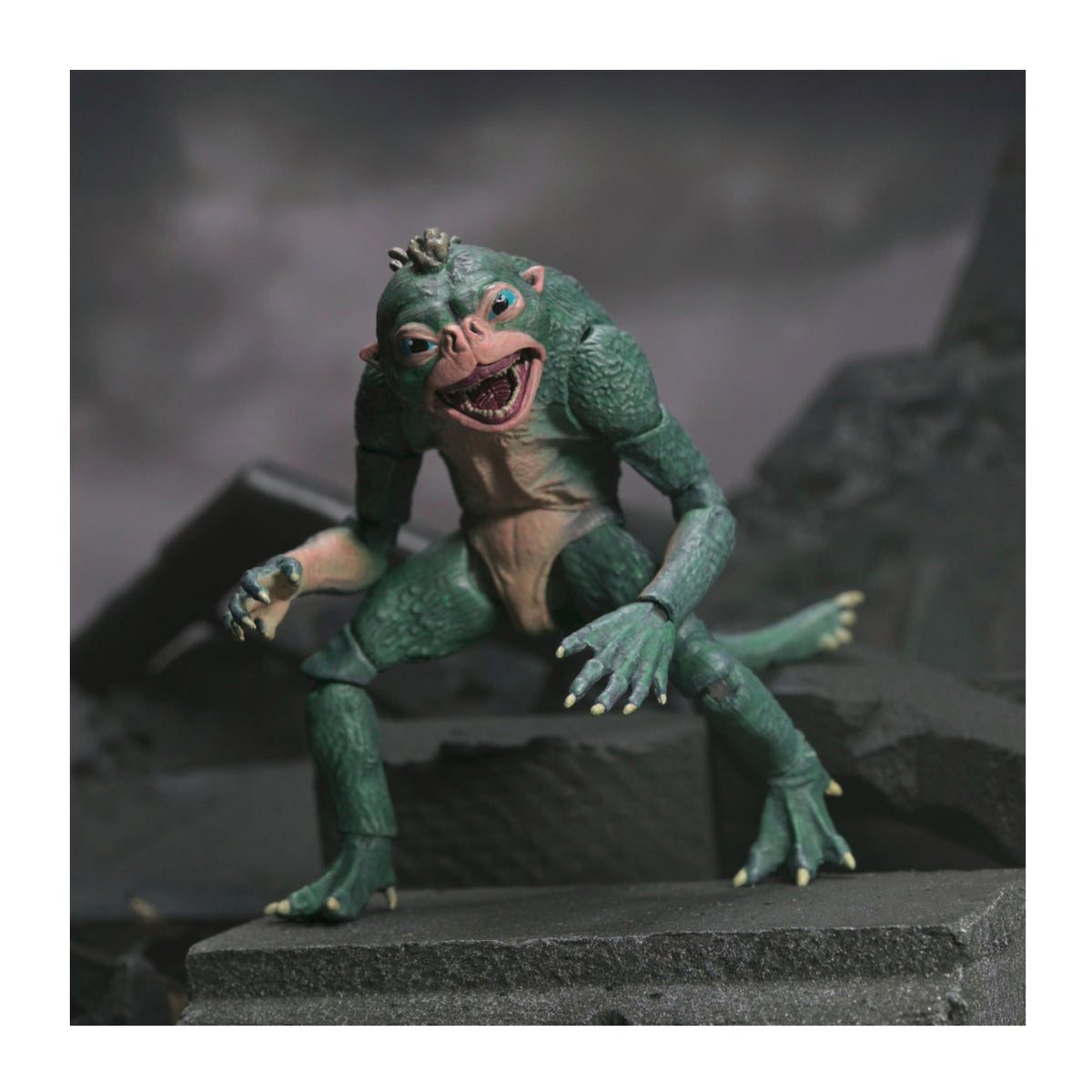 Neca Predator Badlands Ultimate Thia and Bud Action Figure Kit with Themed Accessories