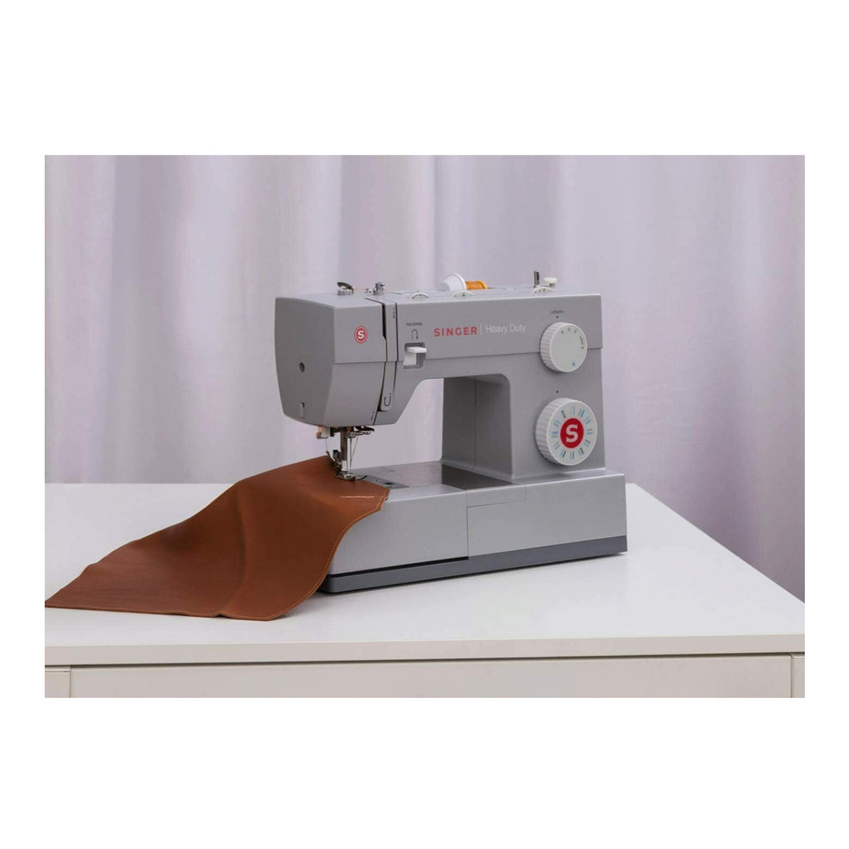 Singer 4423 Heavy Duty 44-Stitch Sewing Machine