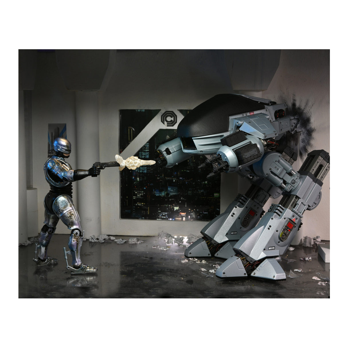 NECA 7-Inch Ultimate Battle-Damaged RoboCop & ED-209 10-Inch Action Figures