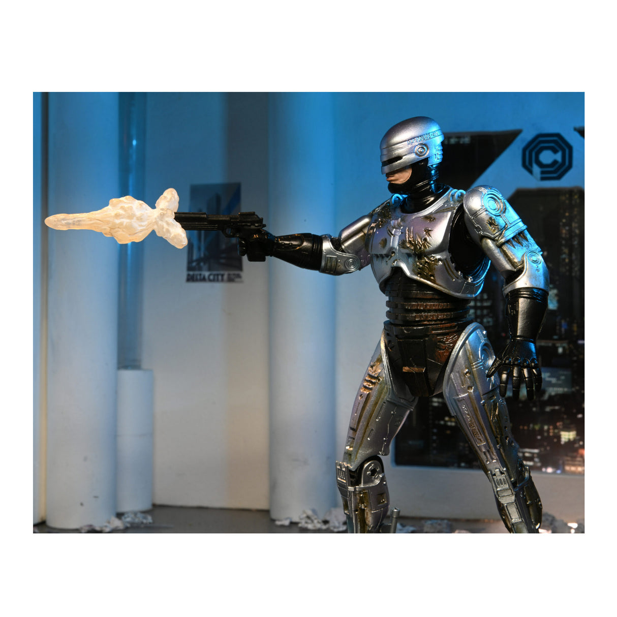 NECA 7-Inch Ultimate Battle-Damaged RoboCop & ED-209 10-Inch Action Figures