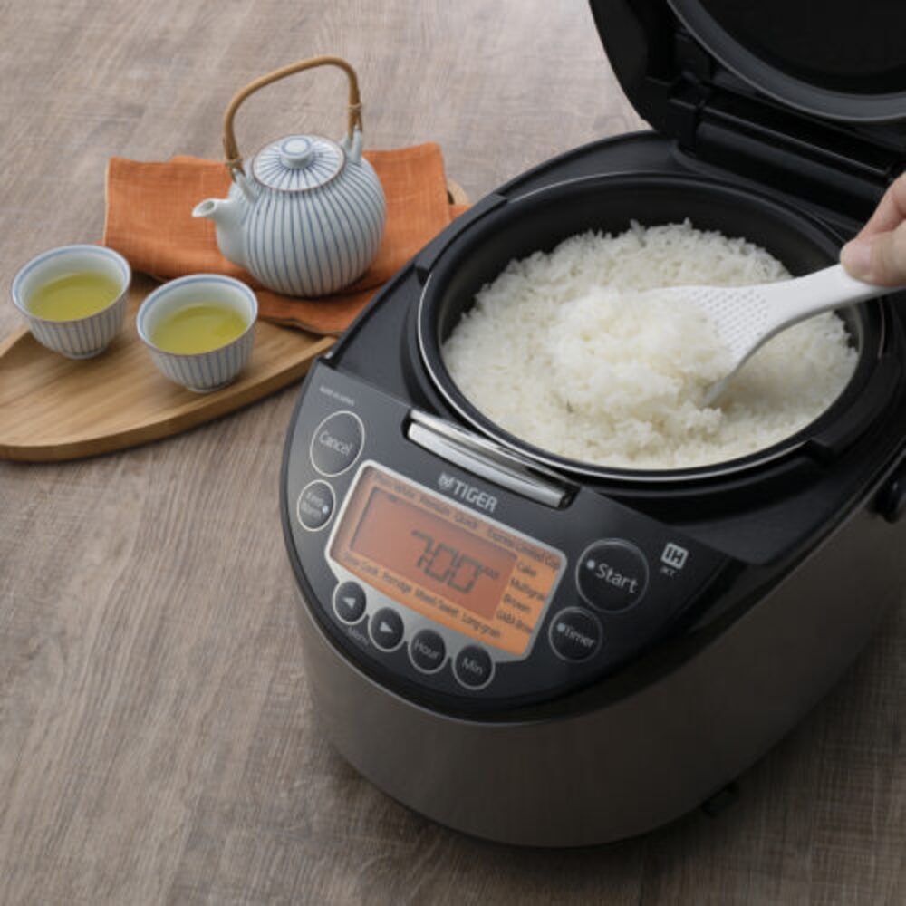Tiger Corporation Tiger JKT-D10U 5.5-Cup (Uncooked) IH Rice Cooker (Black)