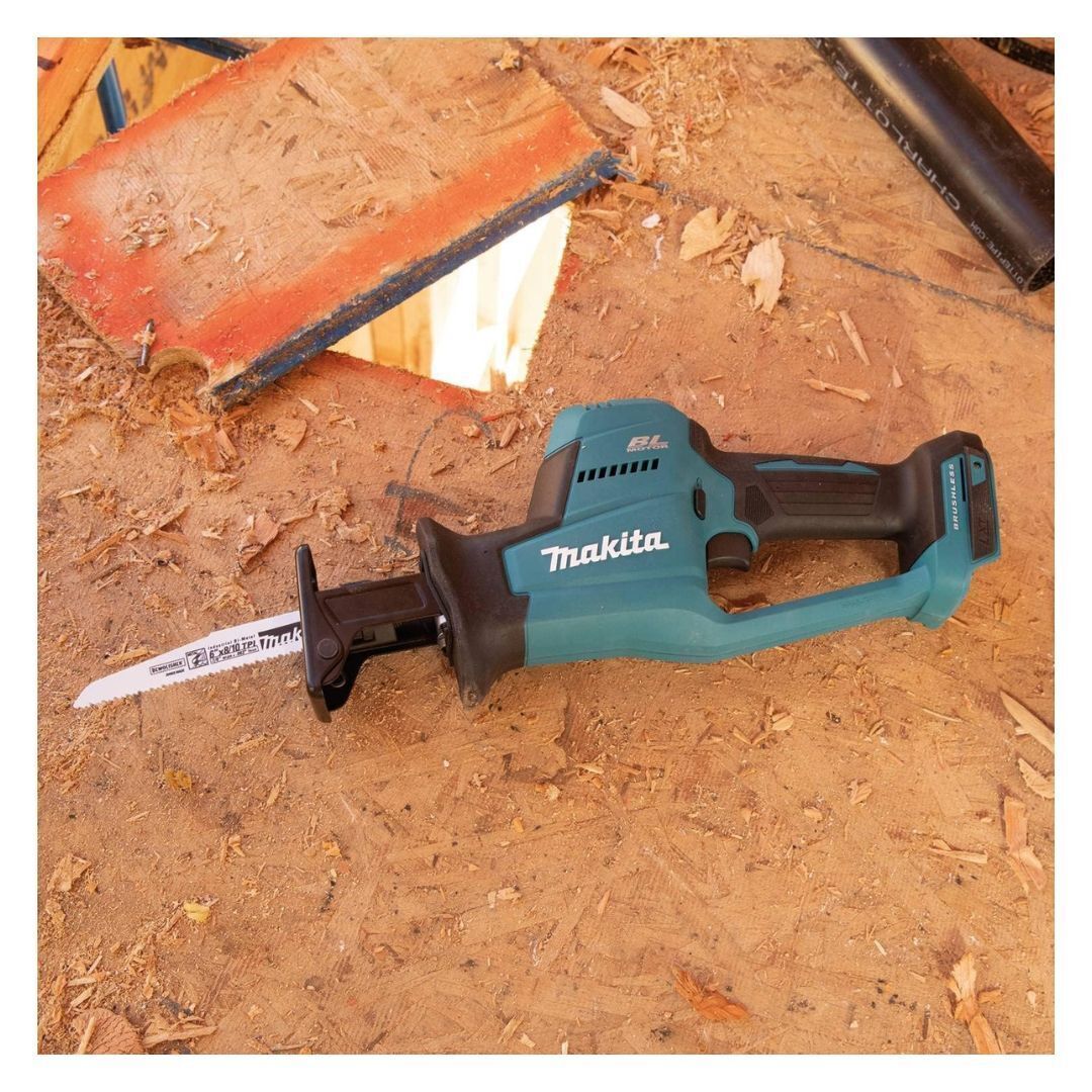 Makita XRJ08Z 18V LXT Lithium-Ion Brushless Cordless Recipro Saw Tool