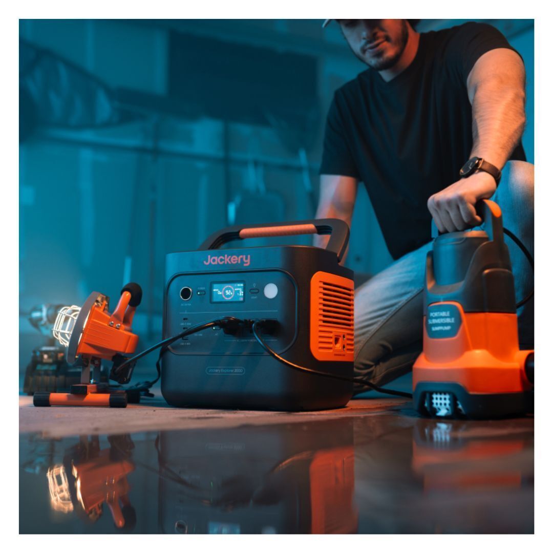 Jackery Explorer 2000 V2 Portable Power Station with 2 SolarSaga Panel 100 mini