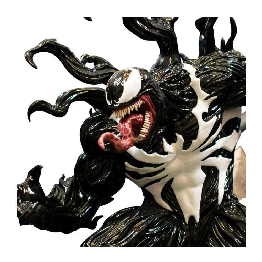 Diamond Select Toys Marvels Spider Man 2 Venom Gallery Diorama PVC Statue