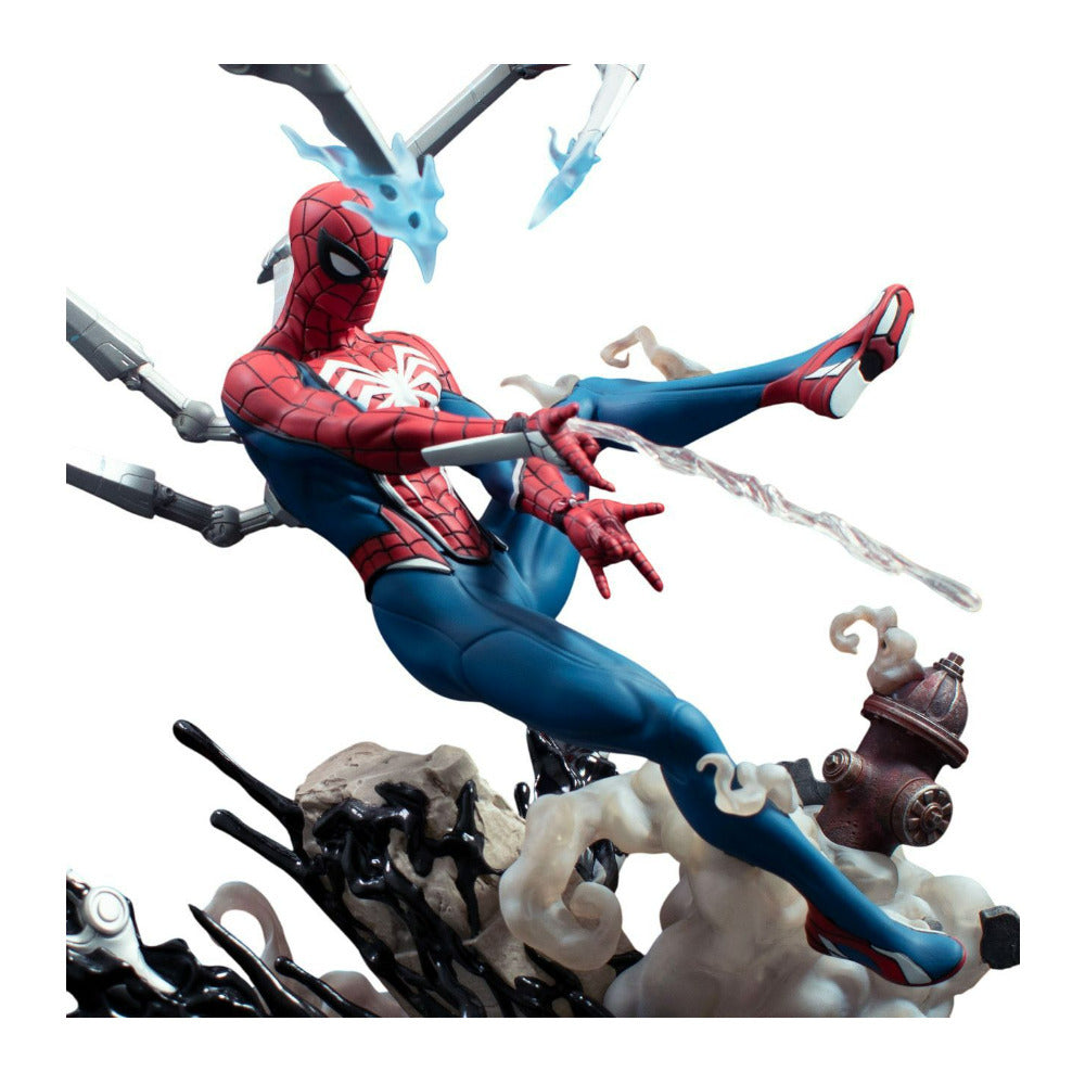 Diamond Select Toys 12 Inch Spider Man Deluxe Diorama PVC Statue