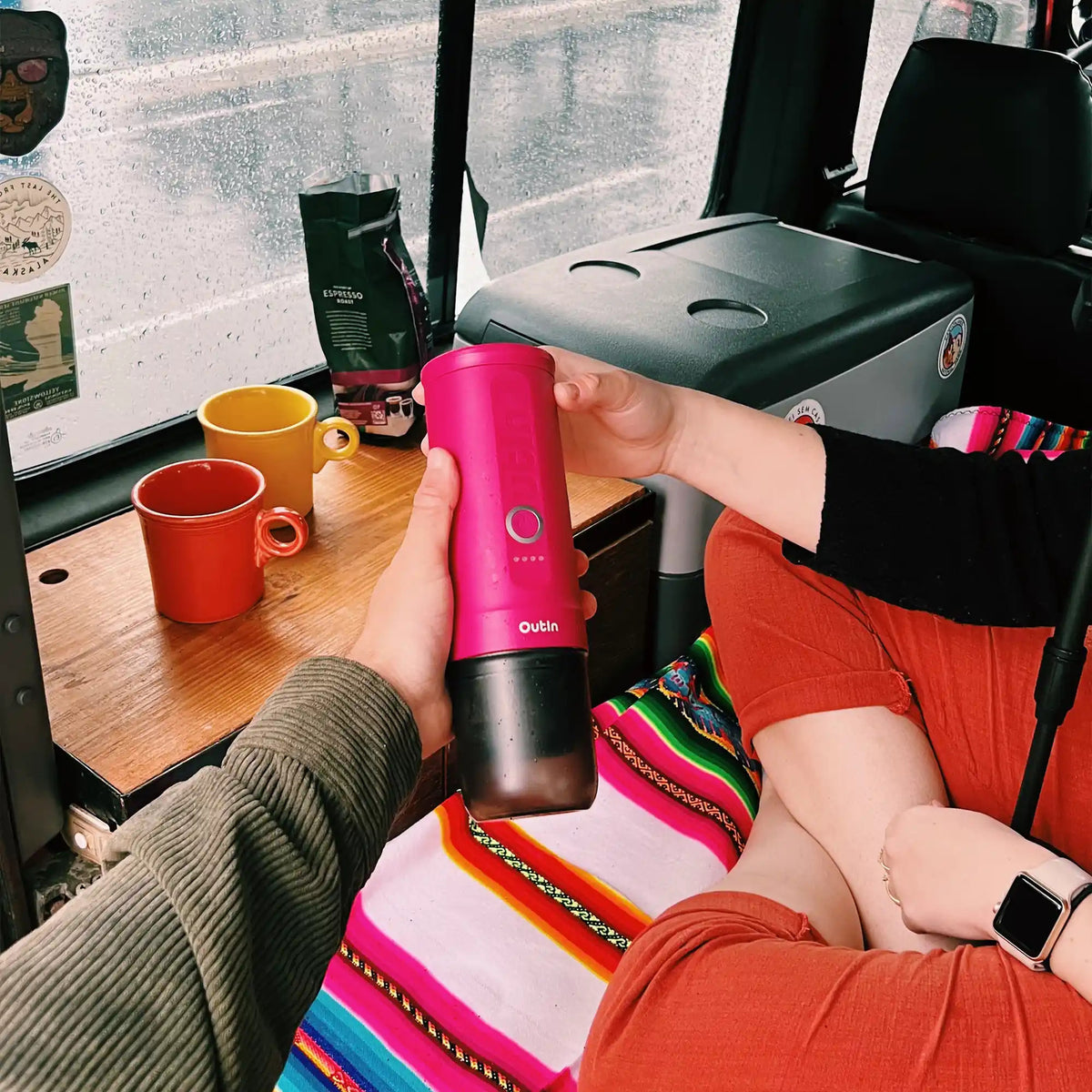OutIn Nano Portable 2-in-1 Electric Espresso Machine (Fuchsia Pink)