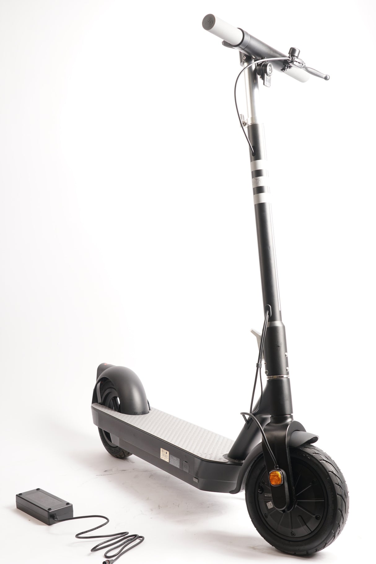 OKAI Neon Pro ES30 Electric Scooter - 50 Mile Range with 10-inch Tubeless Tires (Used)