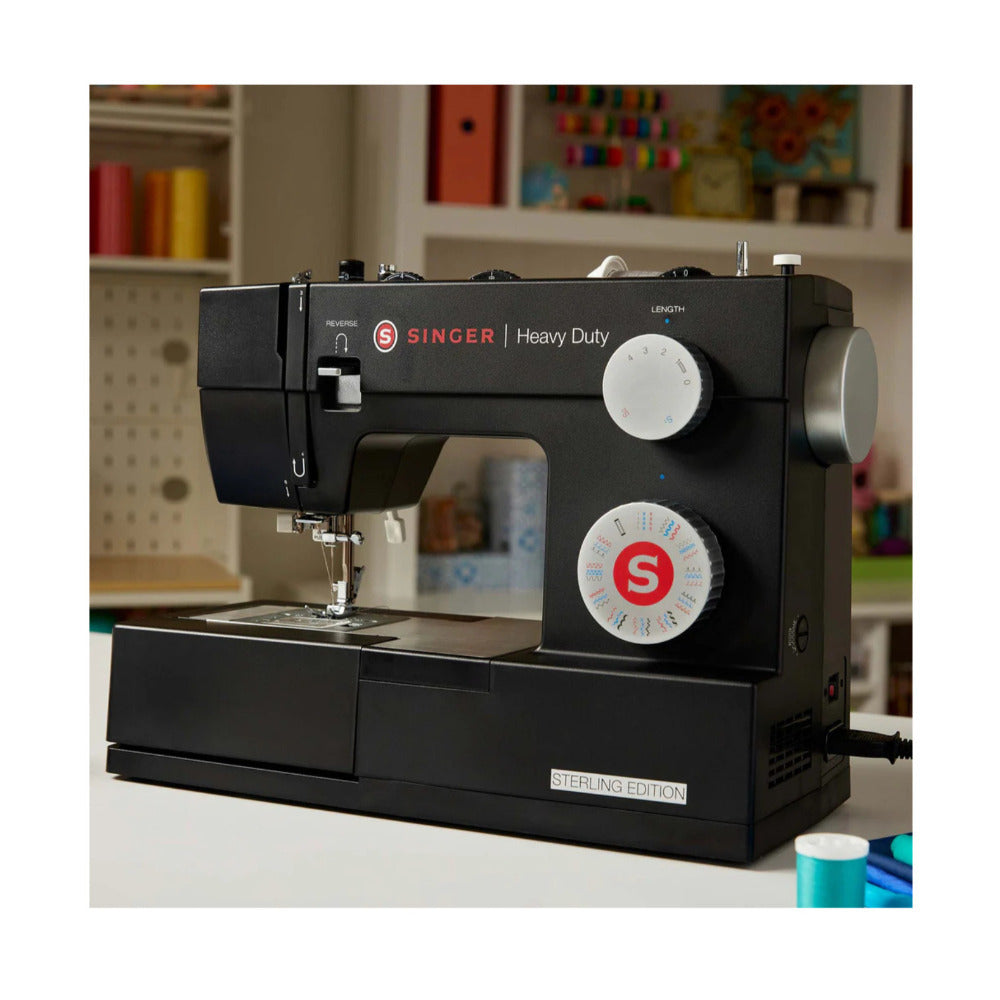 SINGER Heavy Duty 4432 Sterling Sewing Machine (Black)