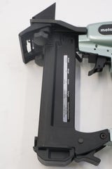 Metabo HPT 18-Gauge 1/4-Inch Crown Flooring Stapler with Adjustable Exhaust (Used)