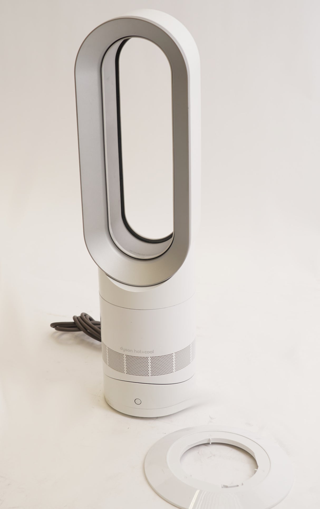 Dyson AM09 Fan + Heater (Sliver/White) (Used)