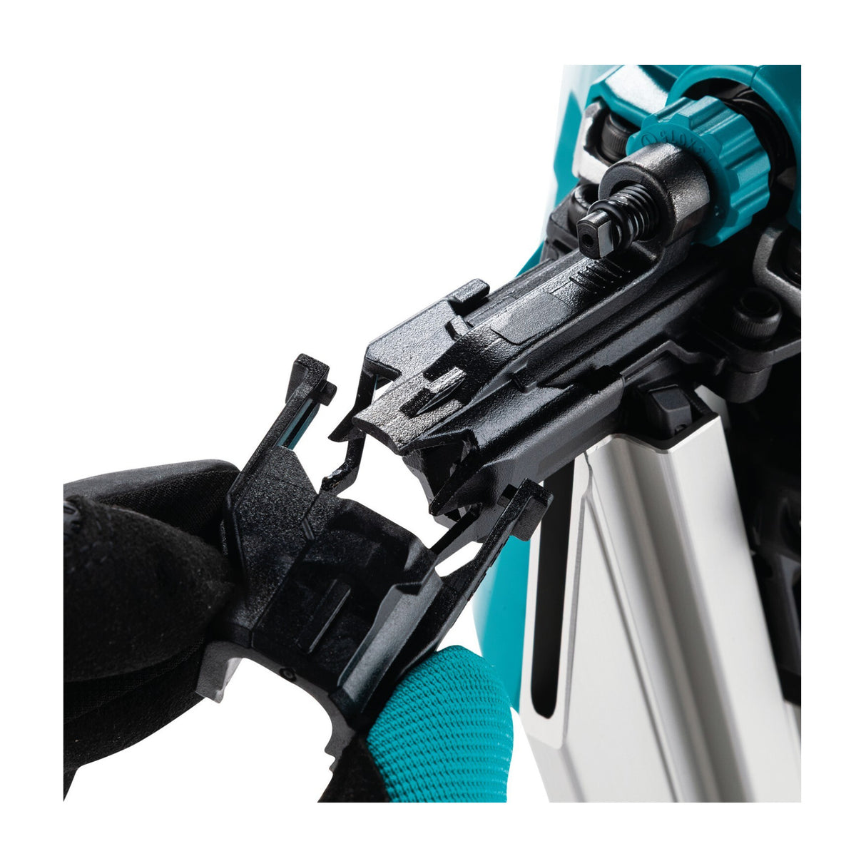 Makita 40V max XGT Brushless 30-Degree Clipped Head 31/2-Inch Framing Nailer