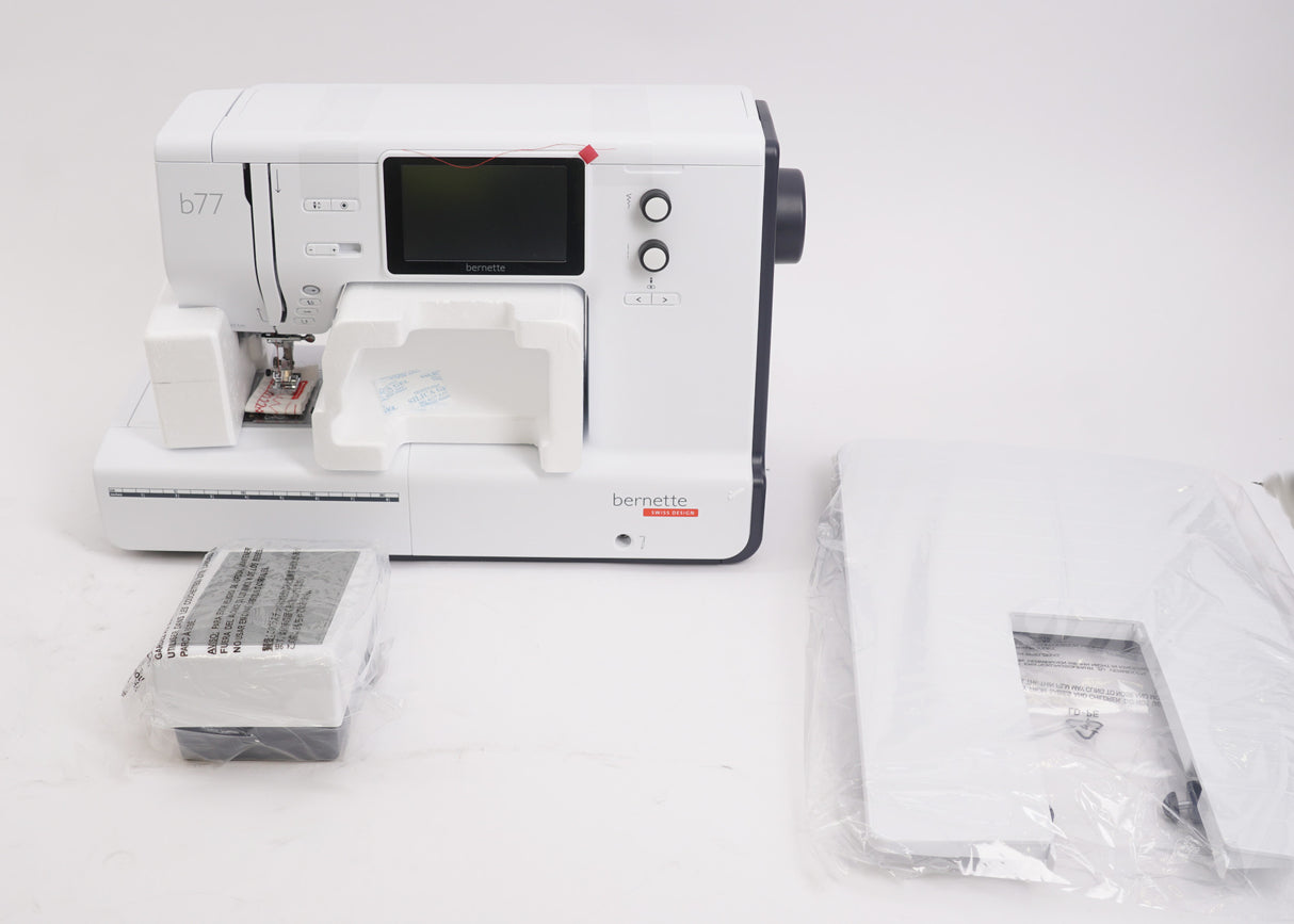 BERNETTE B77 SEWING MACHINE (Used)