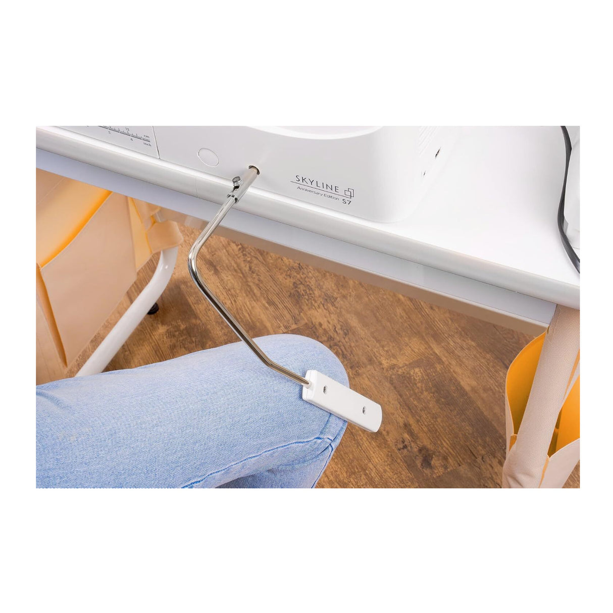 Janome Skyline S7 Anniversary Edition 350-Stitch Computerized Sewing and Quilting Machine
