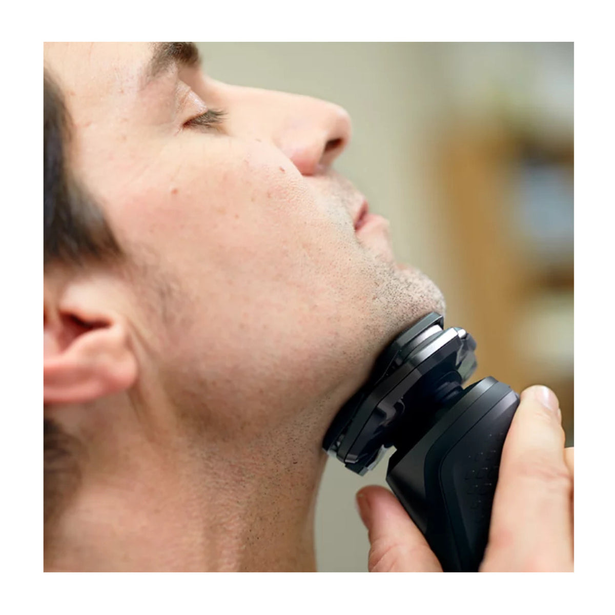 Philips Norelco 6800 Wet and Dry Electric Shaver with SenseIQ Technology and SkinProtect Blades